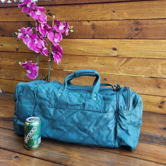Carroll Goods Top Grain Leather Soft green large Duffle Bag Zip Shoulder strap - Picture 8 of 16